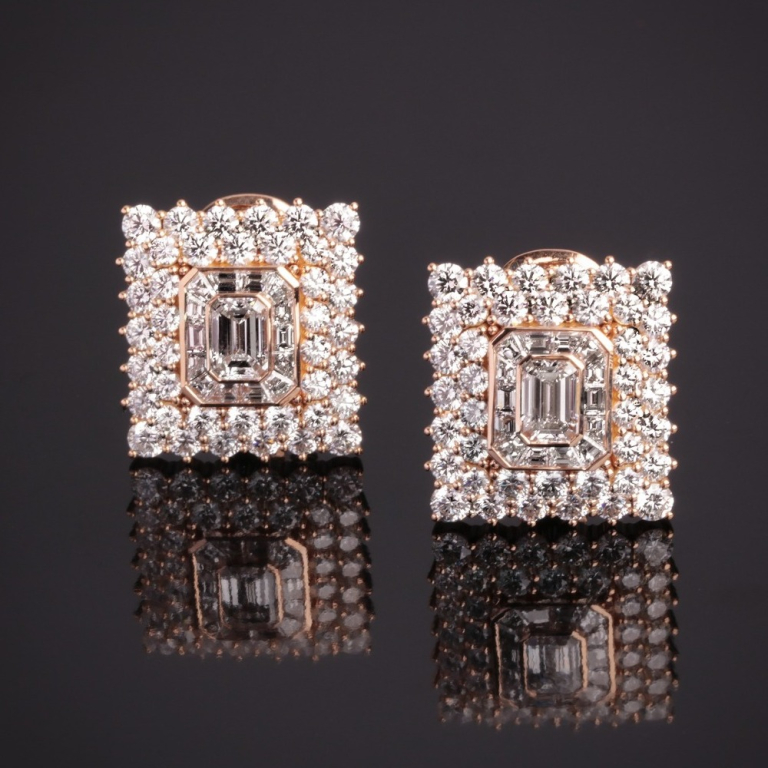 Amanda, Orecchini in oro e diamanti